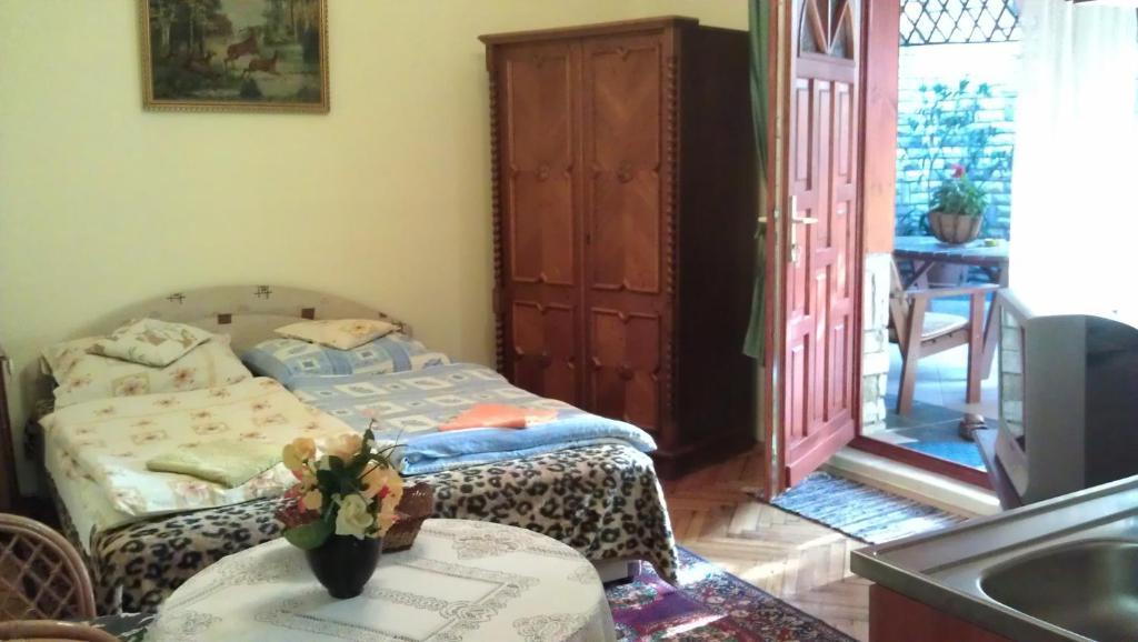 Kitty Apartman Daire Miskolc Oda fotoğraf