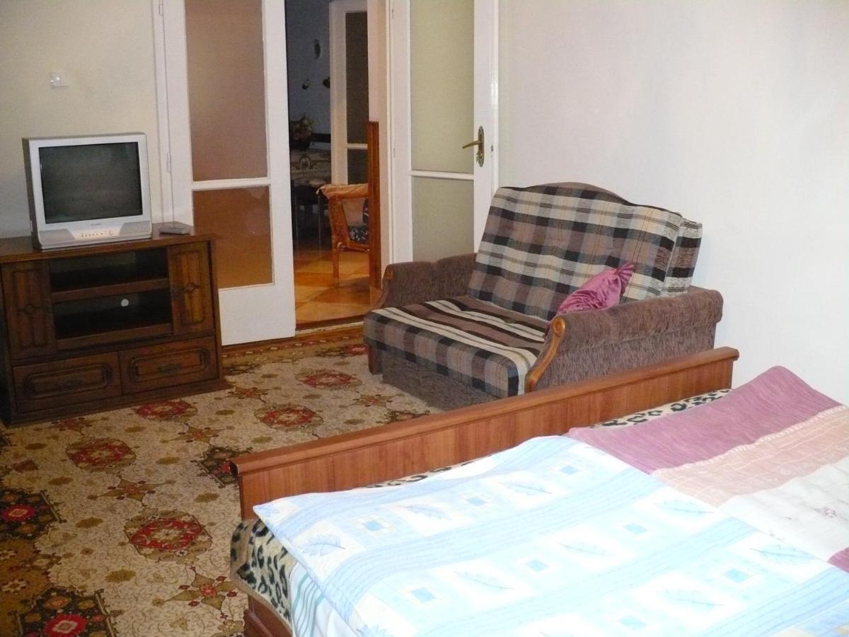 Kitty Apartman Daire Miskolc Dış mekan fotoğraf